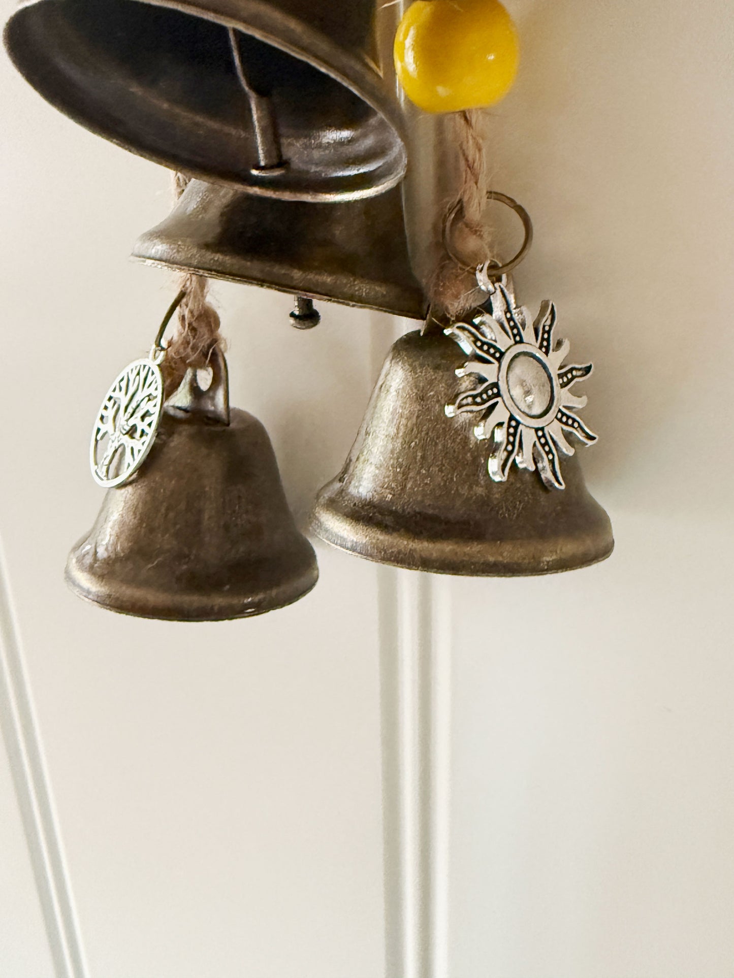 Carillon Éolien Clé Vintage - Perles en bois Jaune et Violette